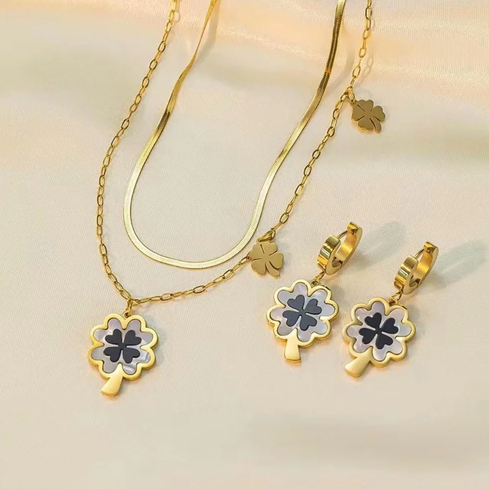 gold-plated stainless steel four-leaf clover jewelry set black & white enamel